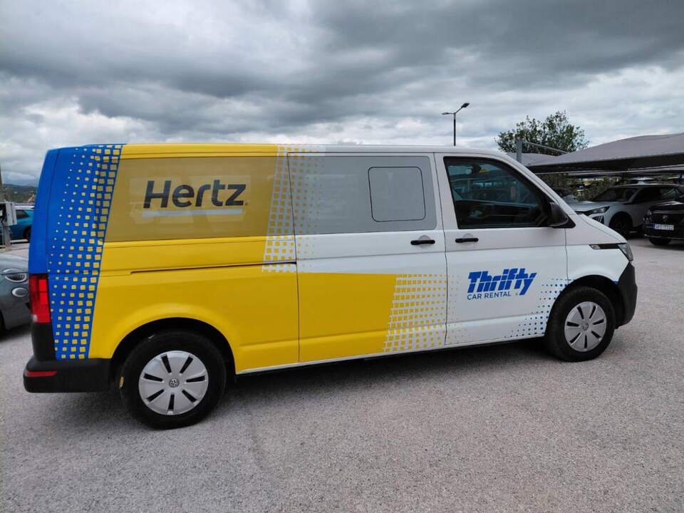 Shuttle van livery, Hertz