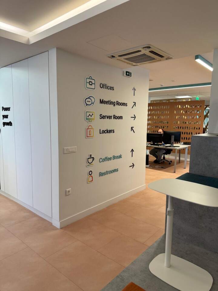 Office directory, Hellas Direct