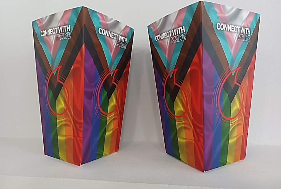 Custom-shaped boxes, Packaging
